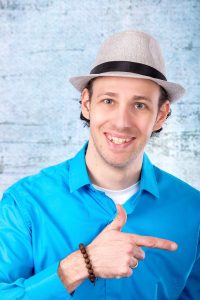 Texter und Komponist von "Schau mal, da tanzt der Blauwal (Die Unterwasserparty), dem Unterwasserlied für Kinder: Daniel Dorfkind 